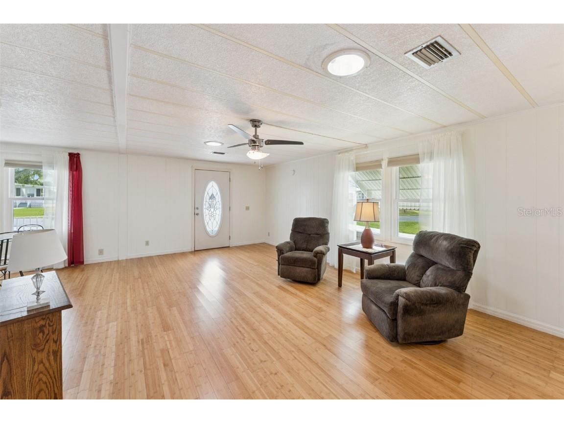 314 Lakeview Drive Osteen FL 32764 - Little Lake O6352291 image4