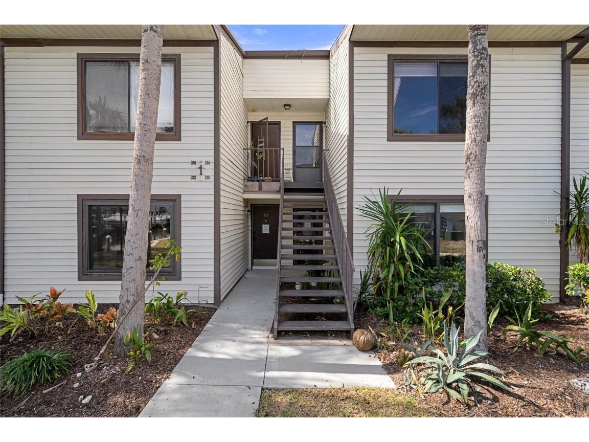 314 Moorings Cove Drive Tarpon Springs FL 34689 TB8343840 image2