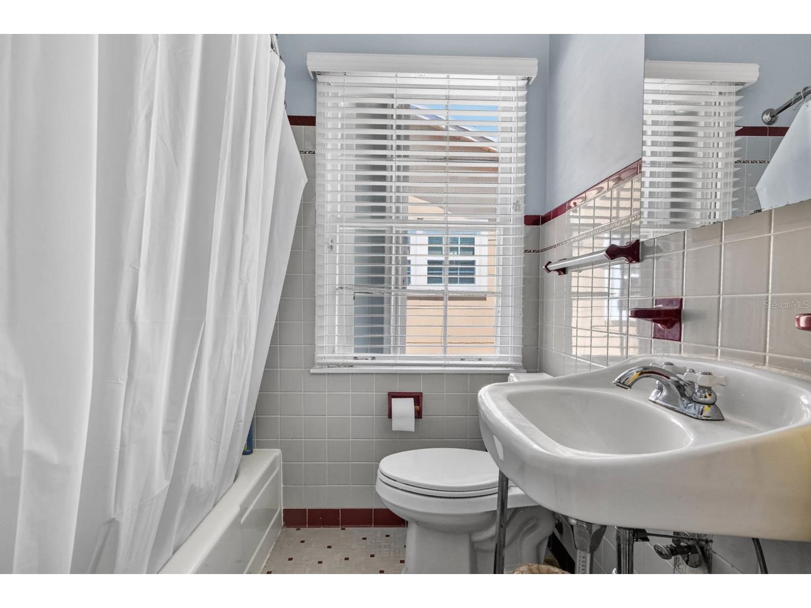 314 Revilo Boulevard Daytona Beach FL 32118 FC319601 image30