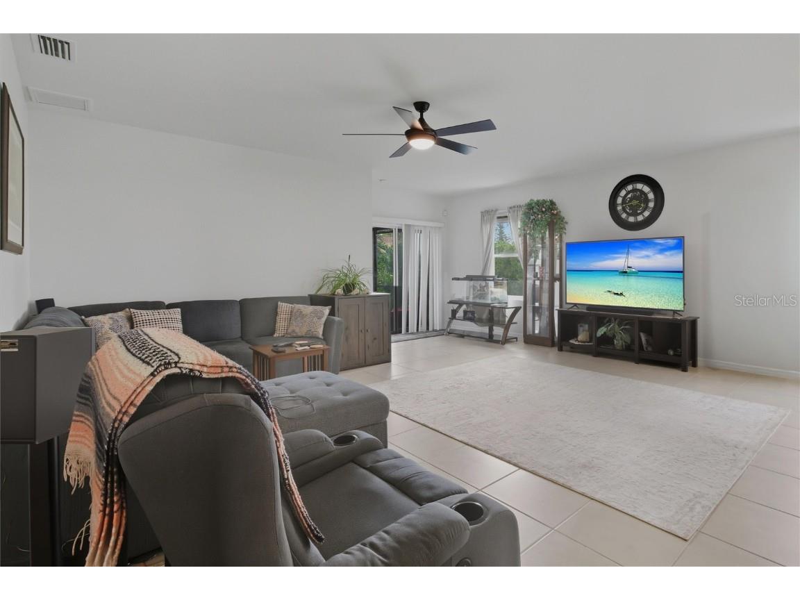 314 SE Van Loon Terrace Cape Coral FL 33990 TB8439153 image4