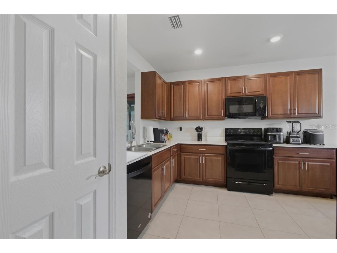 314 SE Van Loon Terrace Cape Coral FL 33990 TB8439153 image8