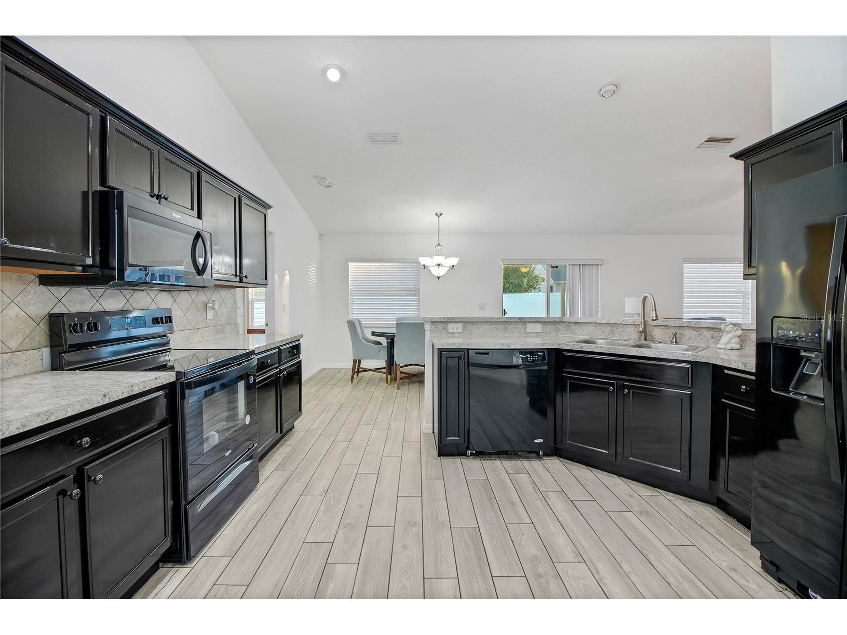 314 Stone Castle Loop Lady Lake FL 32159 G5106587 image18