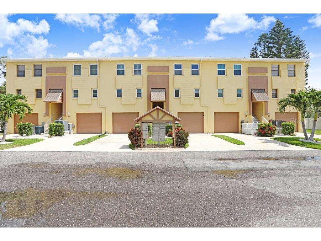 314 Windrush Boulevard #12 Indian Rocks Beach FL 33785 TB8512570 image2