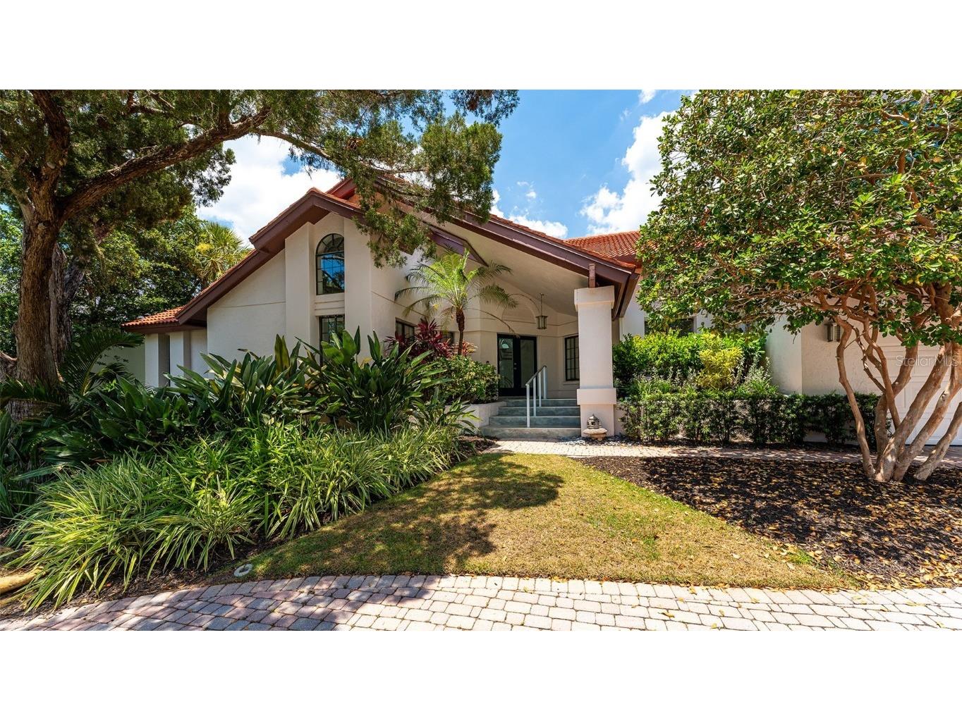 3140 Bayou Sound Longboat Key FL 34228 A4611416 image1