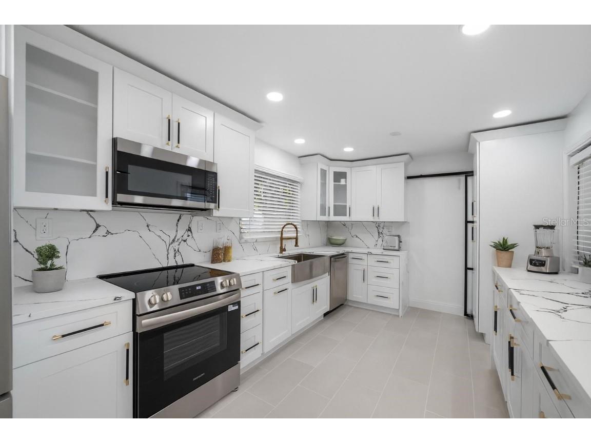 3141 Alta Vista Street Sarasota FL 34237 TB8438196 image12