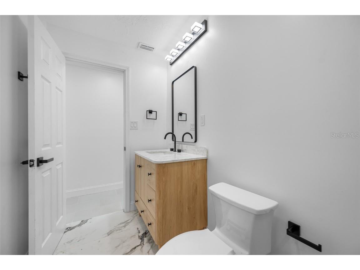 3141 Alta Vista Street Sarasota FL 34237 TB8438196 image23