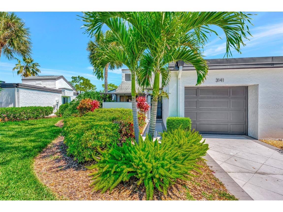 3141 Heatherwood Lane Sarasota FL 34235 A4669118 image2