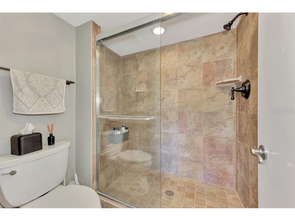 3141 Heatherwood Lane Sarasota FL 34235 A4669118 image32