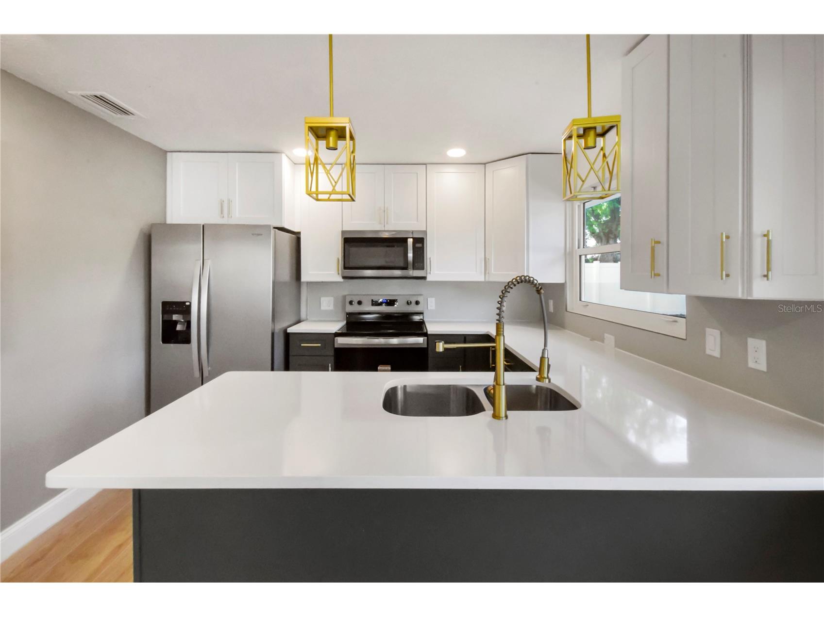 3141 Irving Street Sarasota FL 34237 A4686118 image8