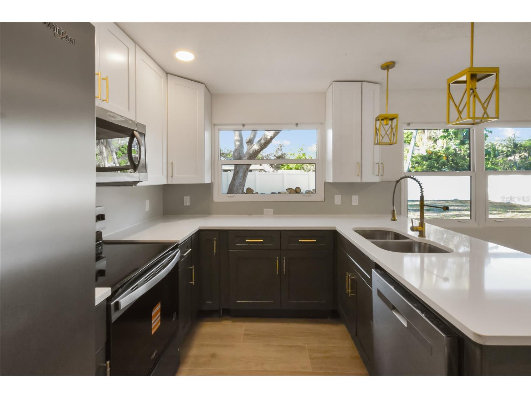 3141 Irving Street Sarasota FL 34237 A4686118 image9