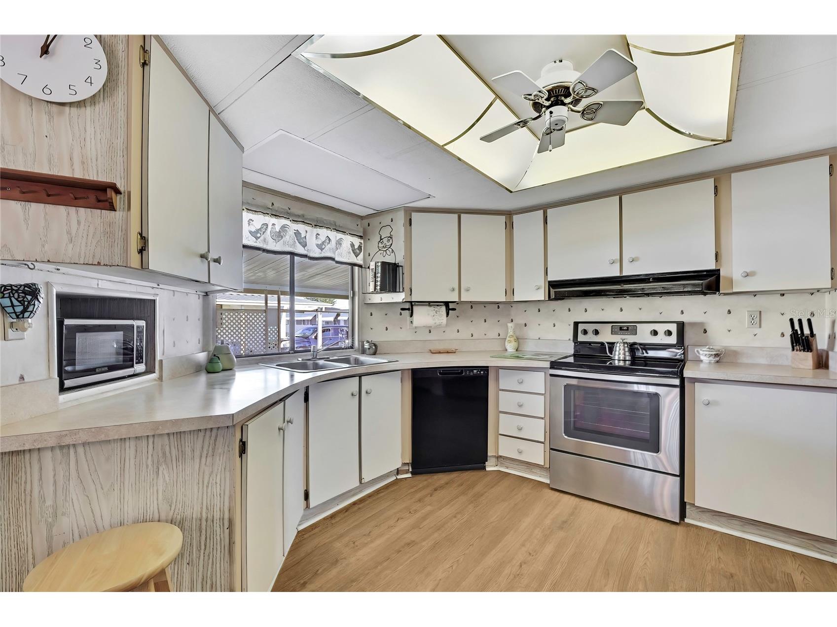 3141 Nantucket Drive Holiday FL 34690 TB8467321 image7