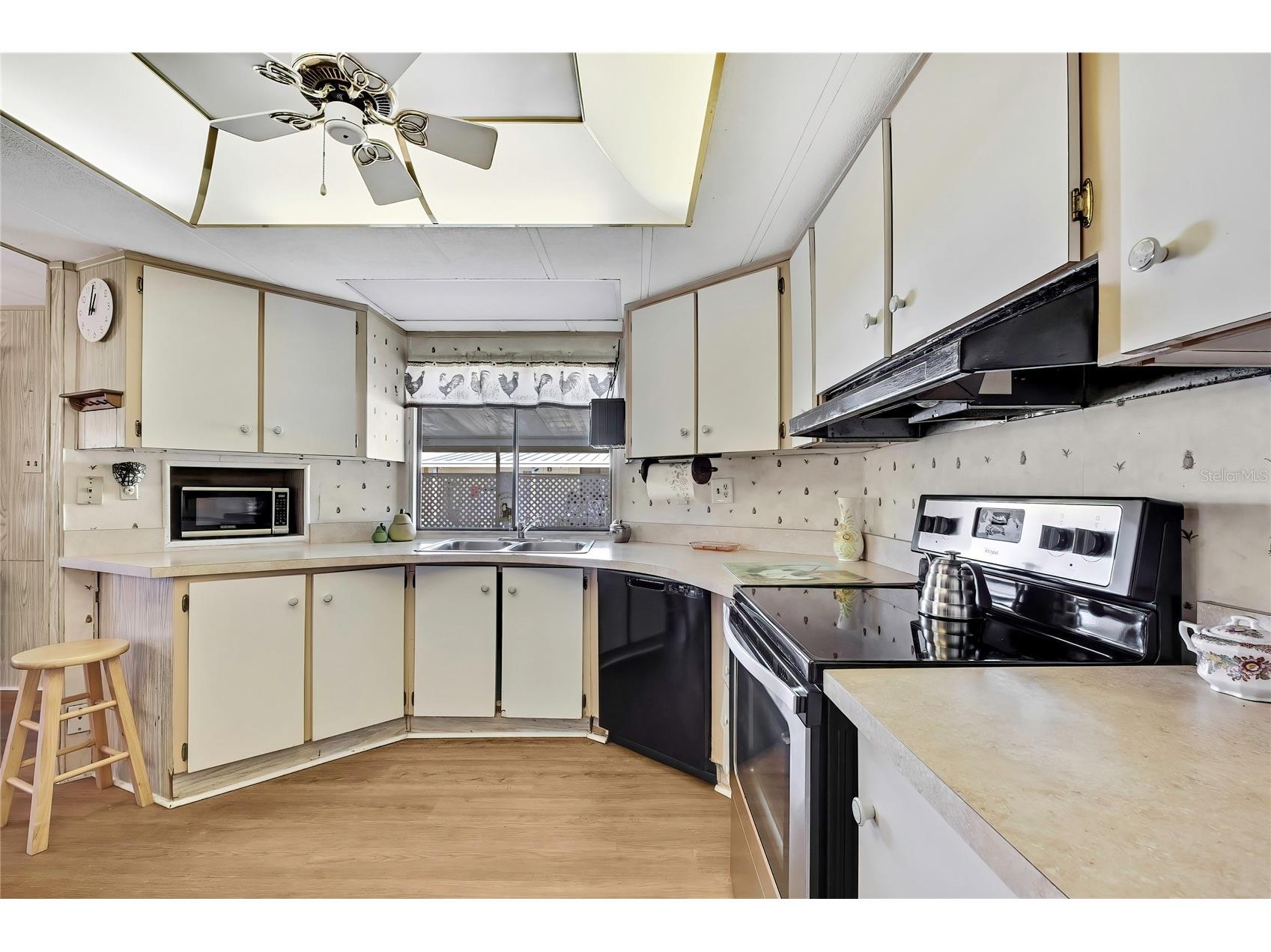 3141 Nantucket Drive Holiday FL 34690 TB8467321 image8