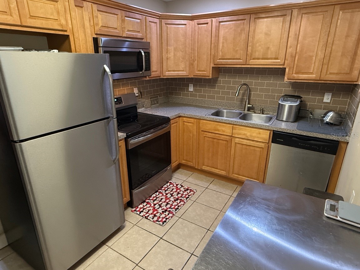 3142 Henderson Circle W Lakeland FL 33803 L4962951 image2