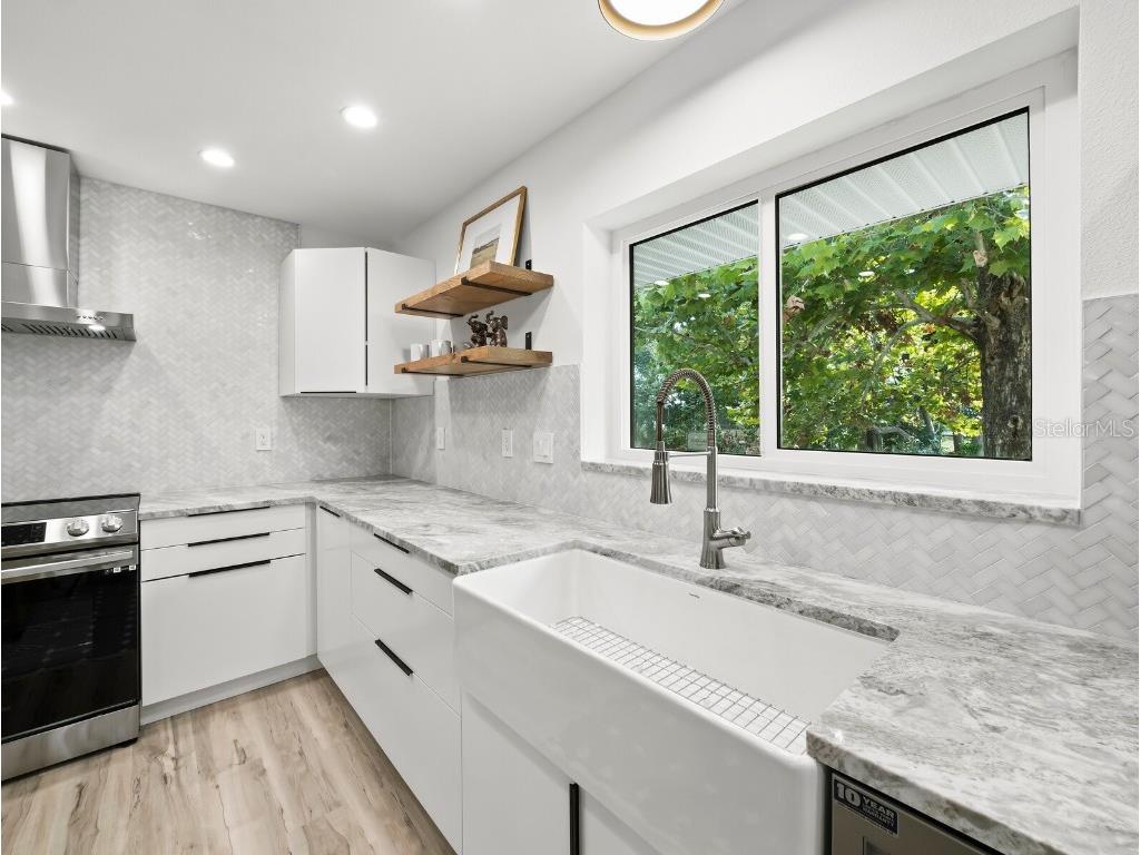 3142 Rose Street Sarasota FL 34239 A4670695 image12