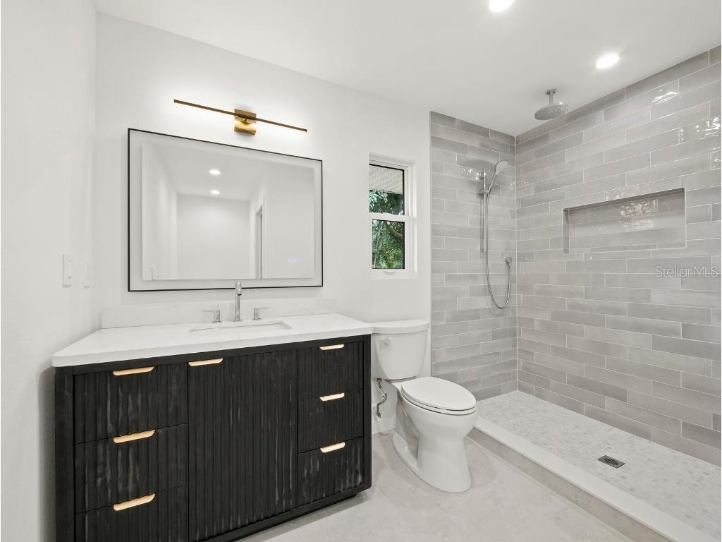 3142 Rose Street Sarasota FL 34239 A4670695 image22