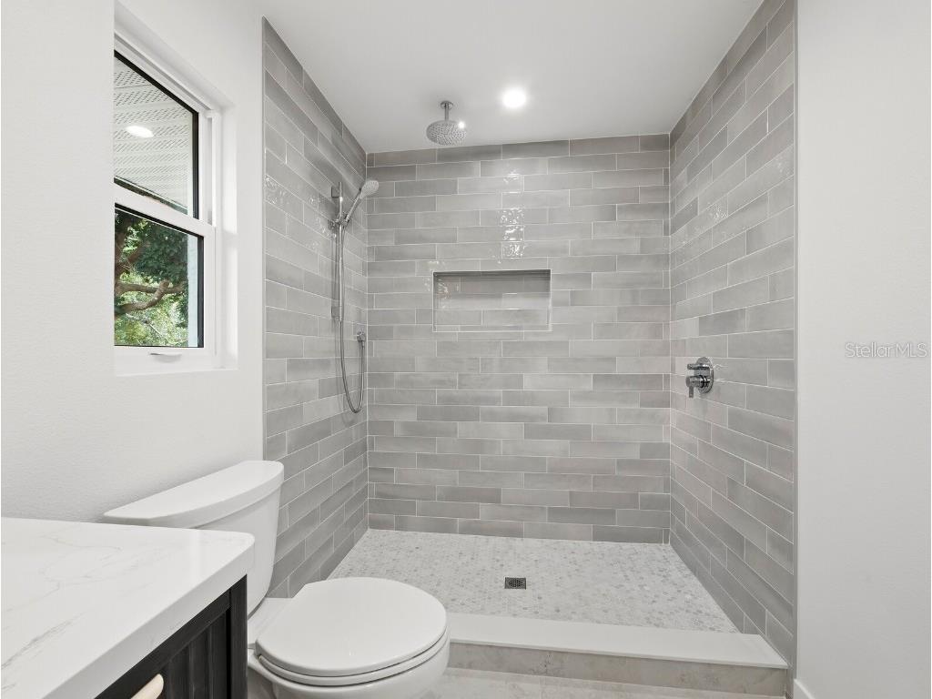 3142 Rose Street Sarasota FL 34239 A4670695 image23