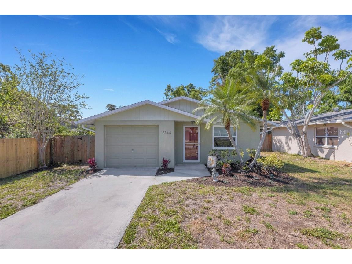 3144 Elmer Street Sarasota FL 34231 A4648255 image1
