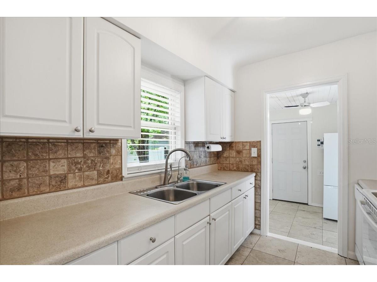 3145 8th Avenue N Saint Petersburg FL 33713 TB8505632 image17