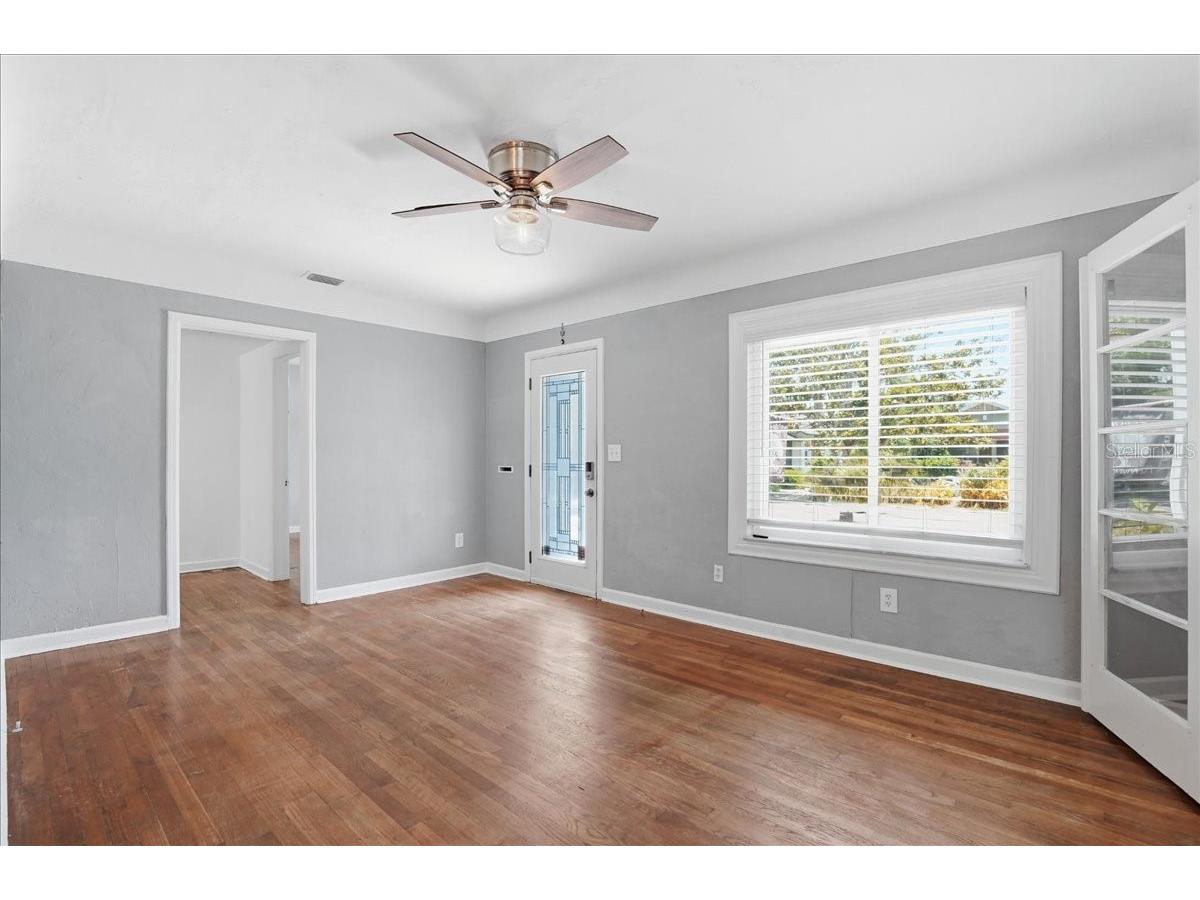 3145 8th Avenue N Saint Petersburg FL 33713 TB8505632 image5