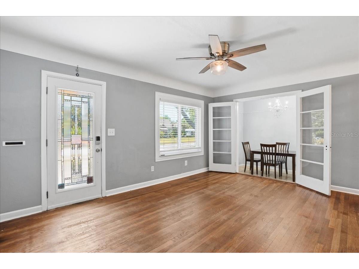3145 8th Avenue N Saint Petersburg FL 33713 TB8505632 image7