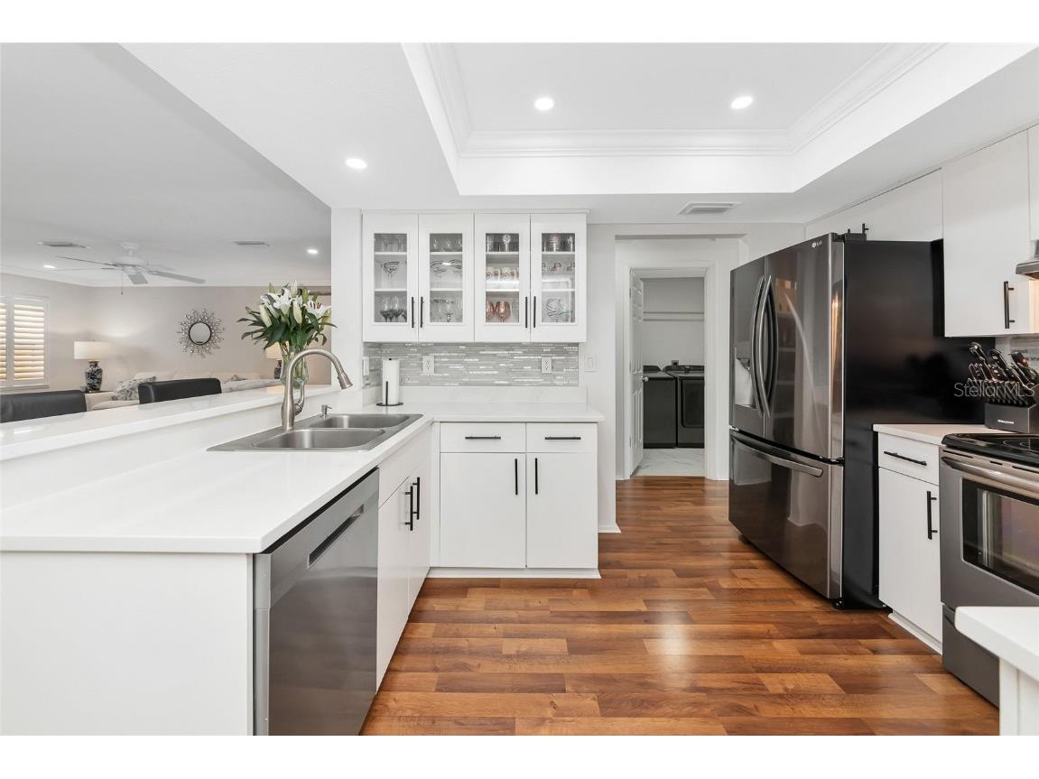 3145 Bougainvillea Street Sarasota FL 34239 A4671536 image10