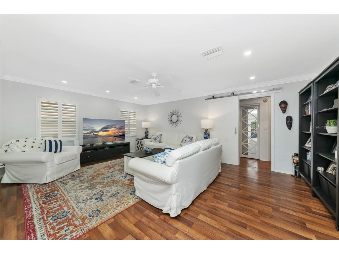 3145 Bougainvillea Street Sarasota FL 34239 A4671536 image19