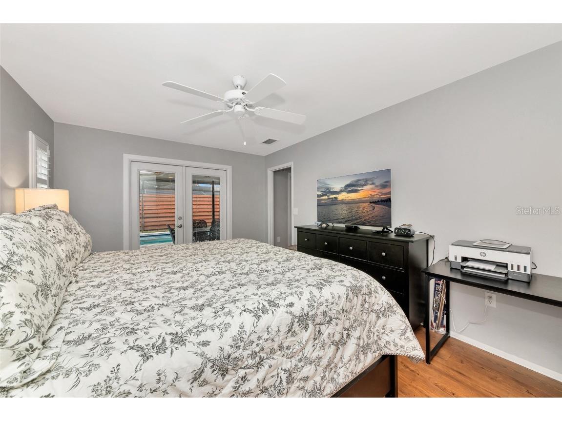 3145 Bougainvillea Street Sarasota FL 34239 A4671536 image26