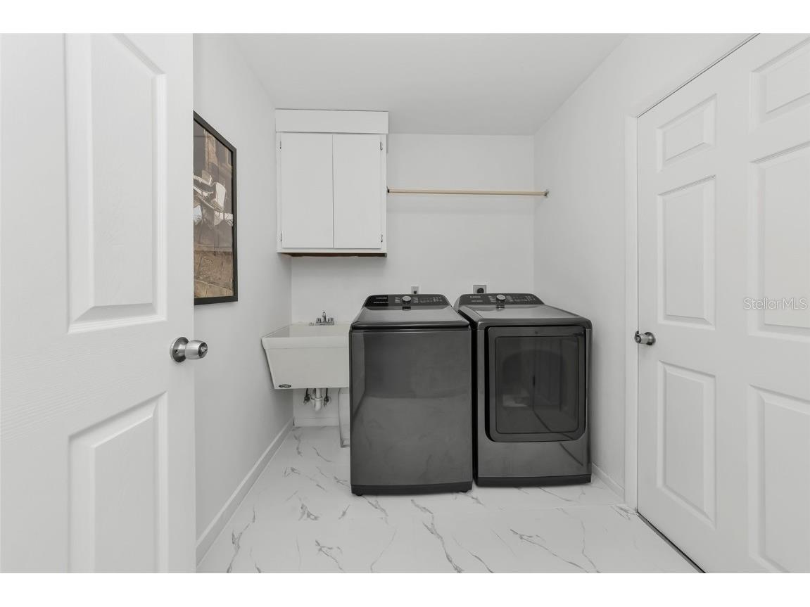 3145 Bougainvillea Street Sarasota FL 34239 A4671536 image38