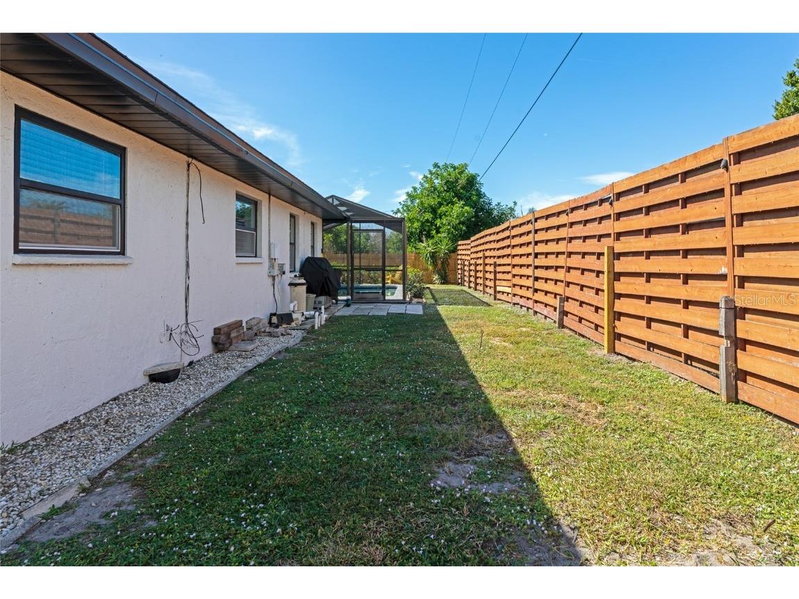 3145 Bougainvillea Street Sarasota FL 34239 A4671536 image46