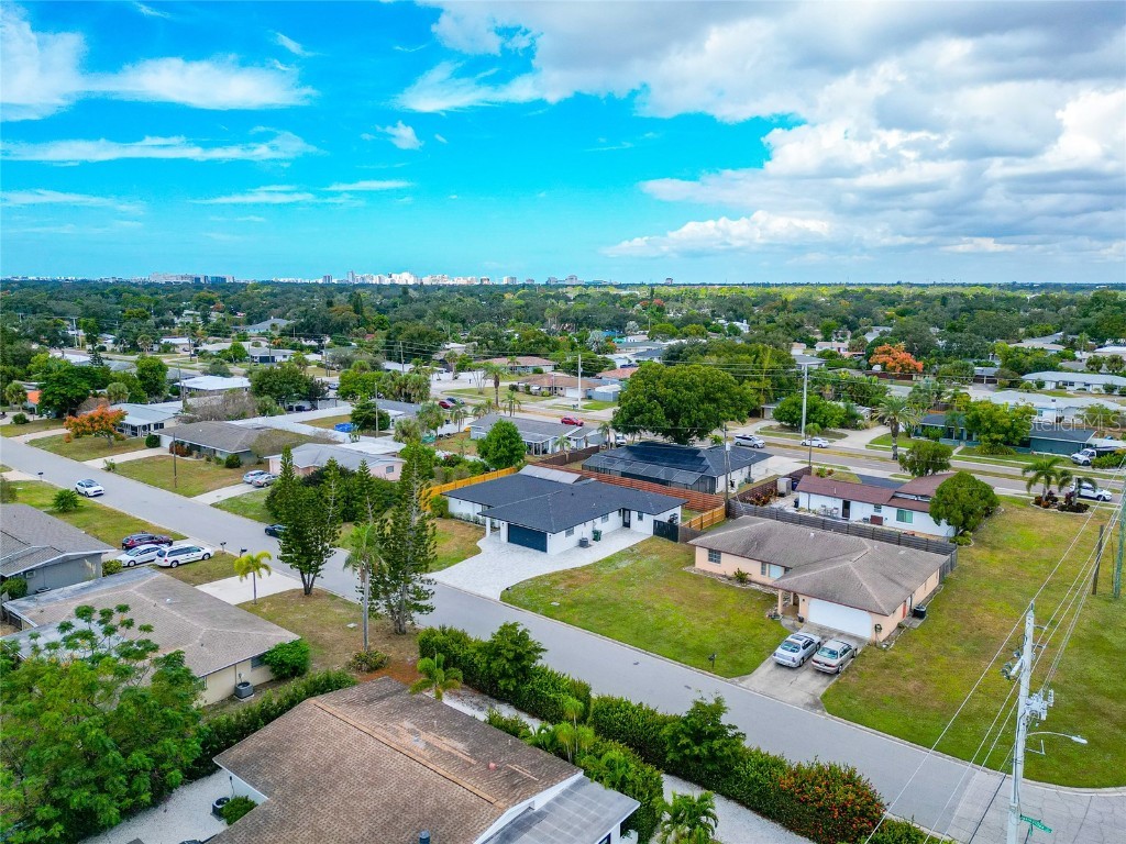 3145 Bougainvillea Street Sarasota FL 34239 A4671536 image56