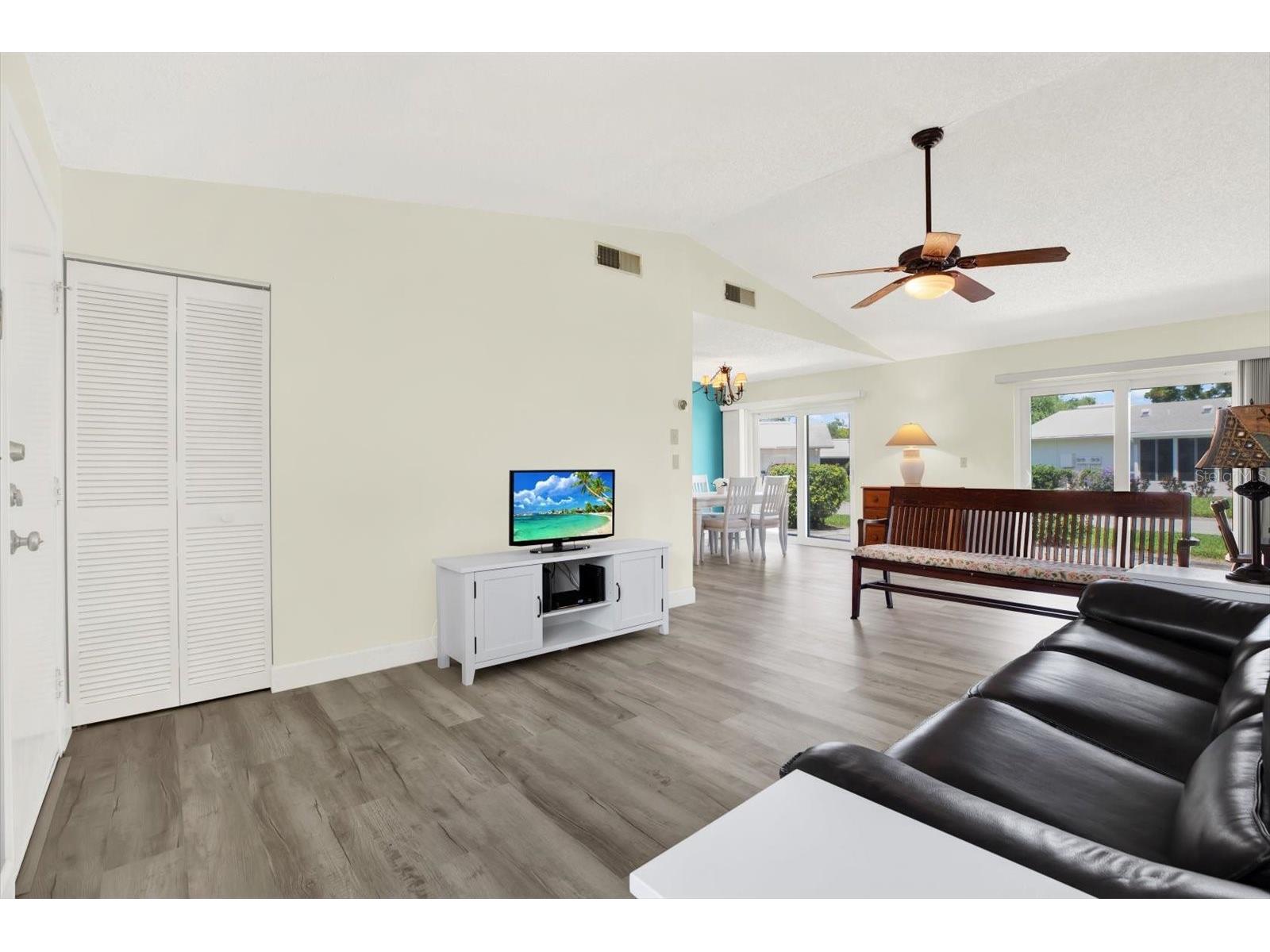 3146 37th Lane S #A Saint Petersburg FL 33711 TB8465070 image7