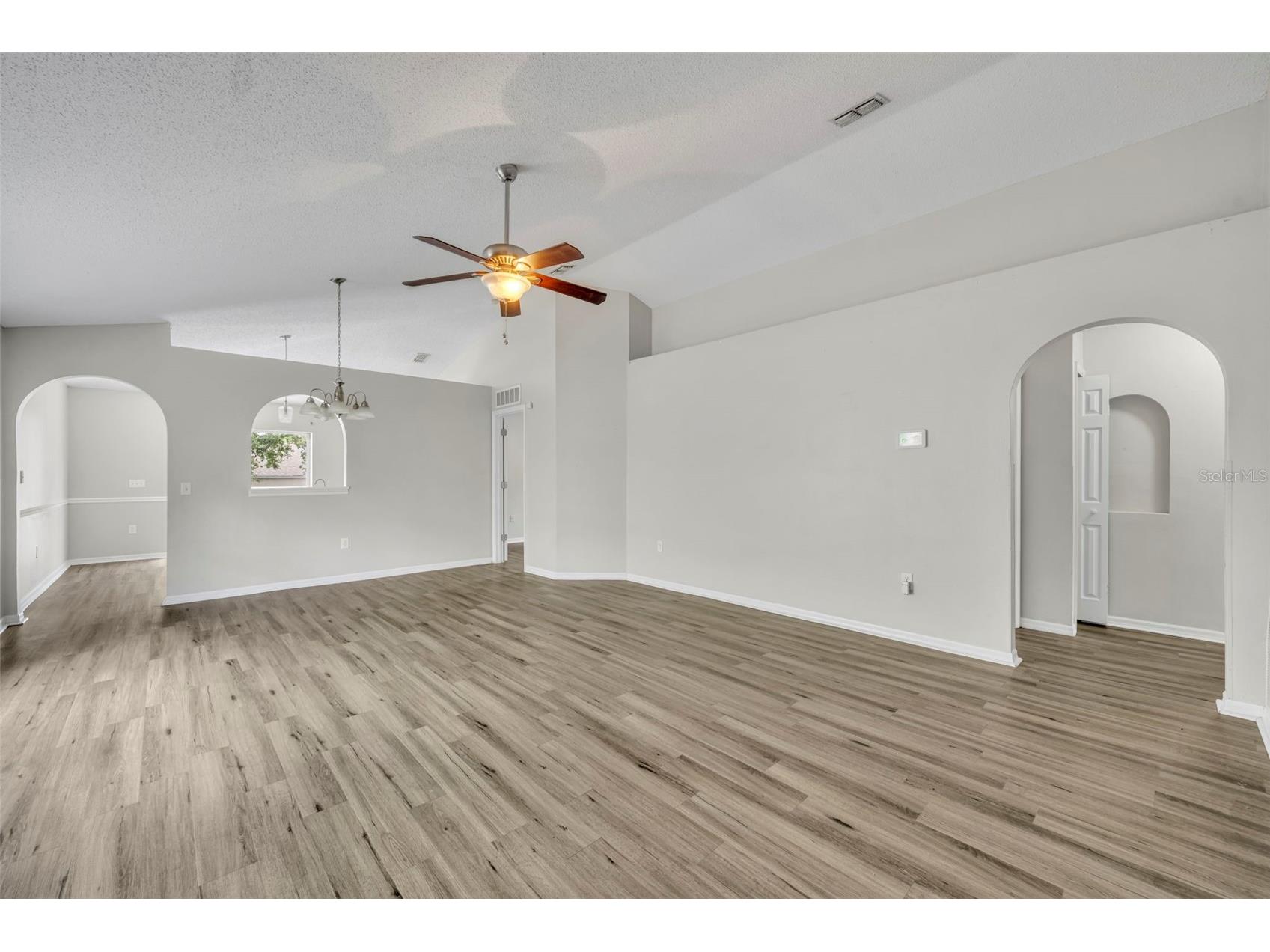 3147 Whispering Trails Street Winter Haven FL 33884 O6402822 image4