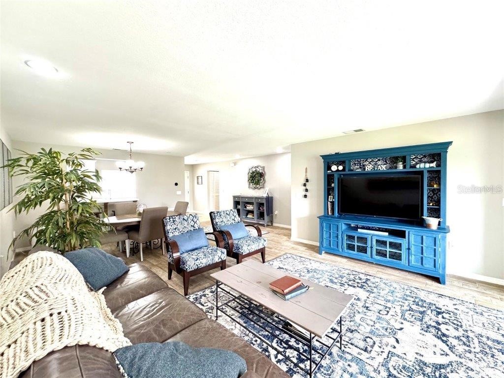 3148 Ringwood Meadow #53 Sarasota FL 34235 A4679420 image13