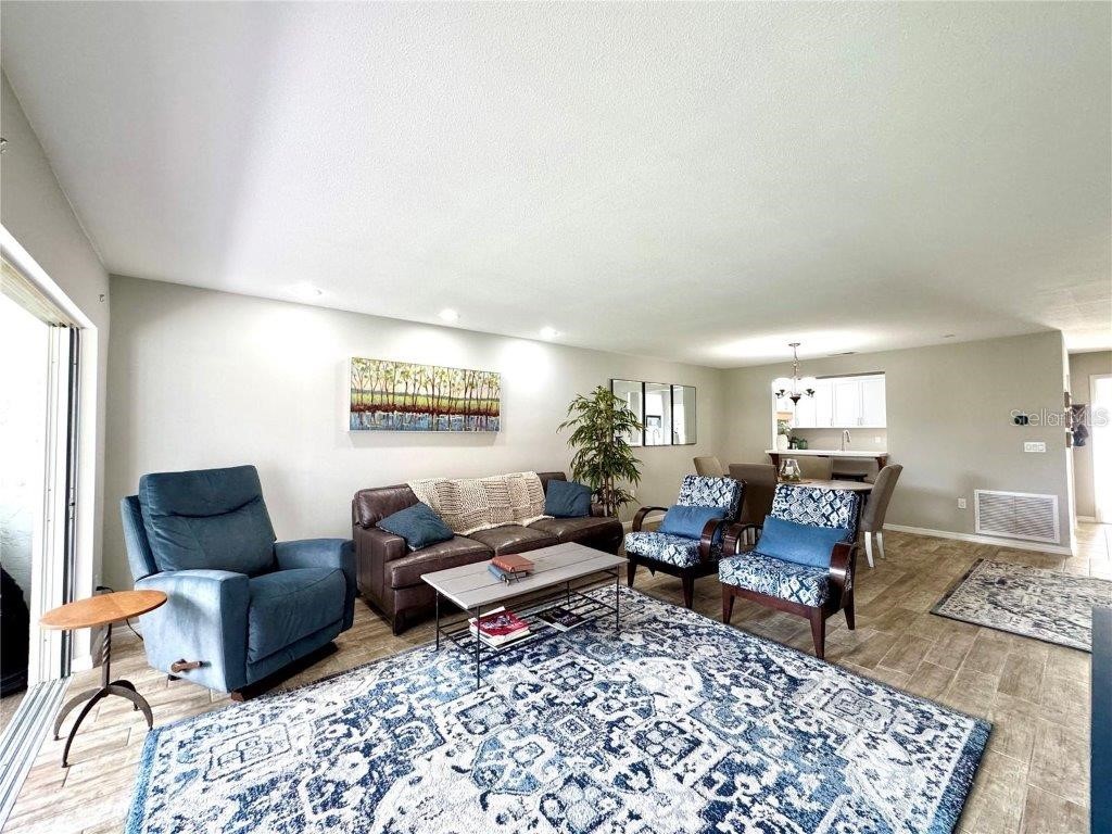 3148 Ringwood Meadow #53 Sarasota FL 34235 A4679420 image16