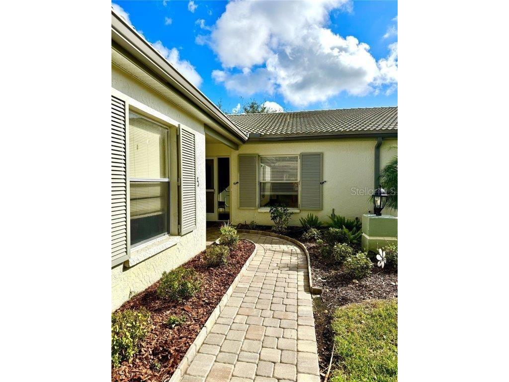 3148 Ringwood Meadow #53 Sarasota FL 34235 A4679420 image2