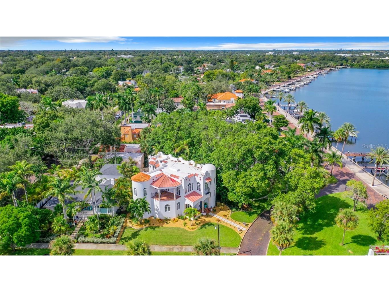 315 23rd Avenue NE Saint Petersburg FL 33704 U8218170 image1