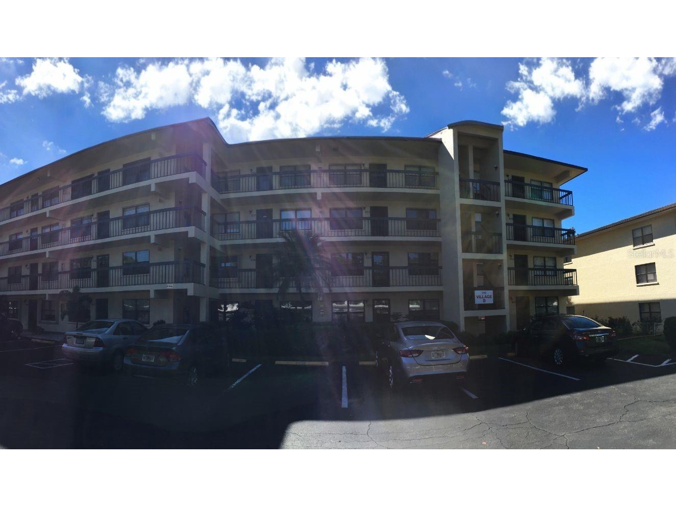 315 30th Avenue W #B202 Bradenton FL 34205 A4592012 image1