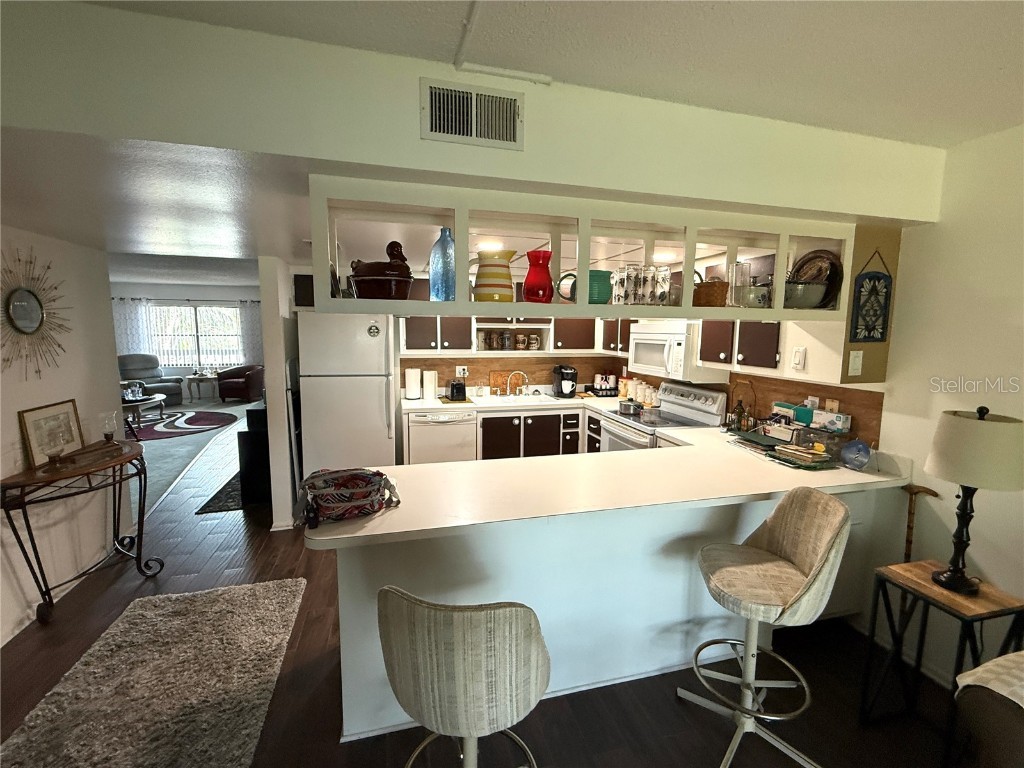 315 30th Avenue W #B212 Bradenton FL 34205 A4671611 image14