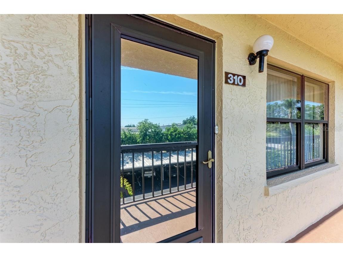 315 30th Avenue W #B310 Bradenton FL 34205 A4608476 image1