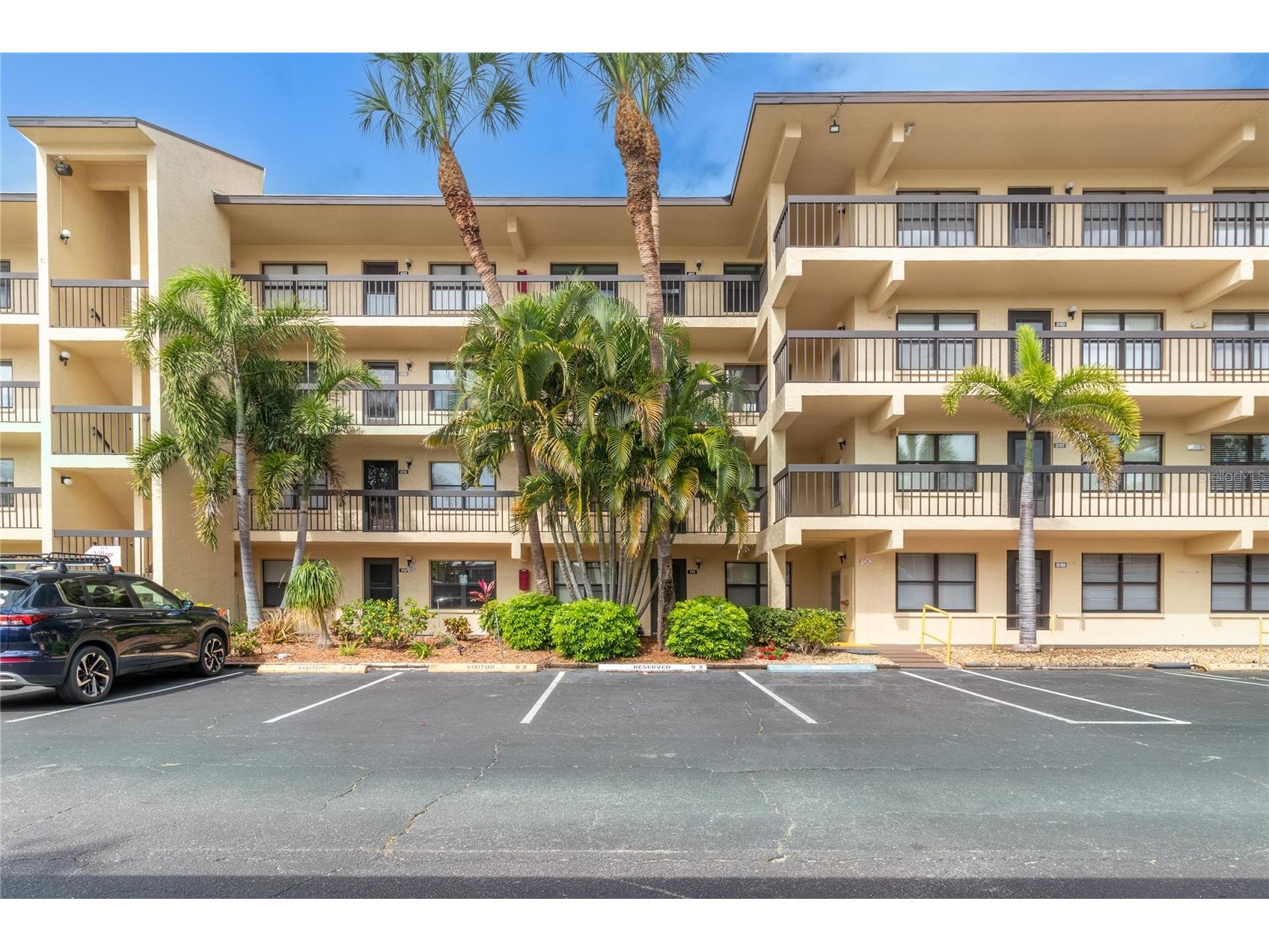 315 30th Avenue W #B411 Bradenton FL 34205 A4687766 image1