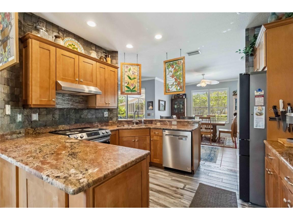 315 36th Street NE Bradenton FL 34208 A4676940 image11