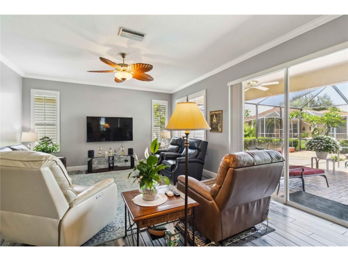 315 36th Street NE Bradenton FL 34208 A4676940 image8