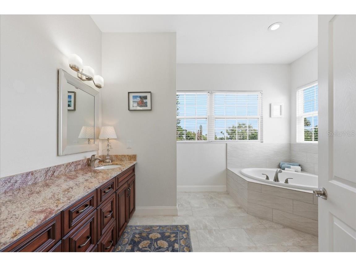 315 40th Avenue Saint Pete Beach FL 33706 TB8454011 image38