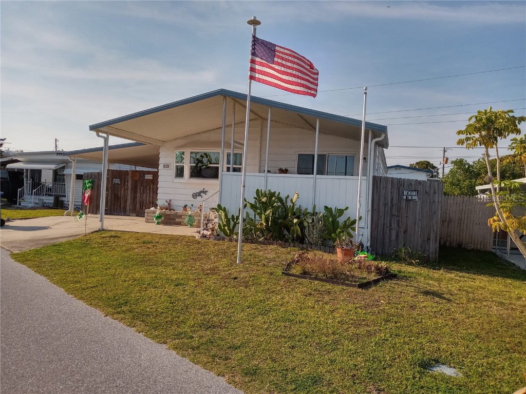 315 51st Avenue Drive W Bradenton FL 34207 D6129541 image1