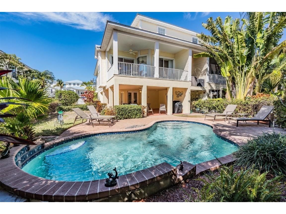 315 64th Street Holmes Beach FL 34217 A4597912 image1