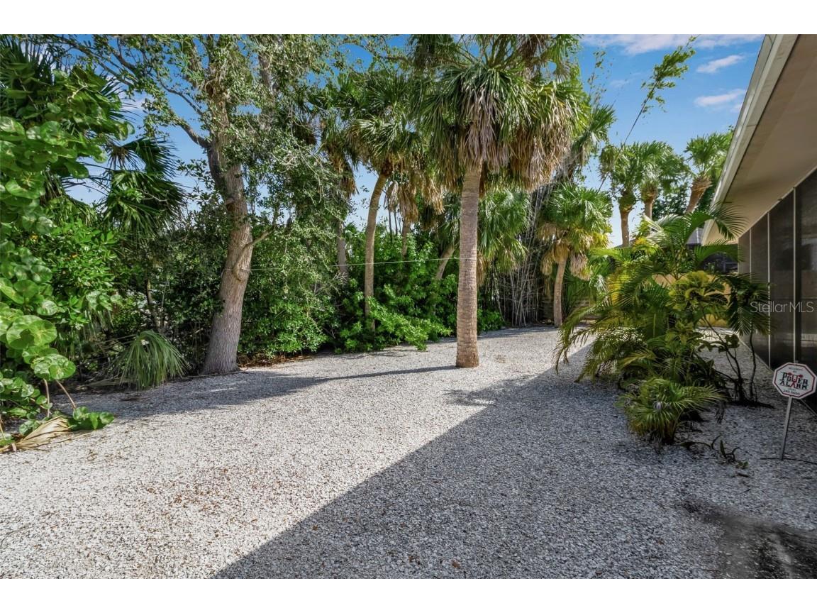 315 Avenida De Paradisio Sarasota FL 34242 A4669487 image23