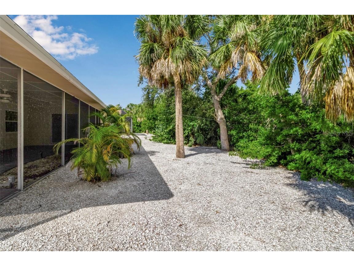 315 Avenida De Paradisio Sarasota FL 34242 A4669487 image24