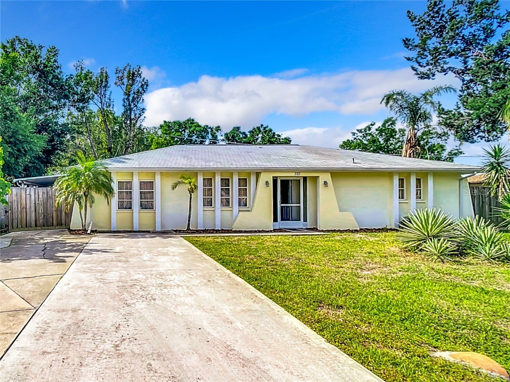 315 Azure Road Venice FL 34293 N6132146 image1