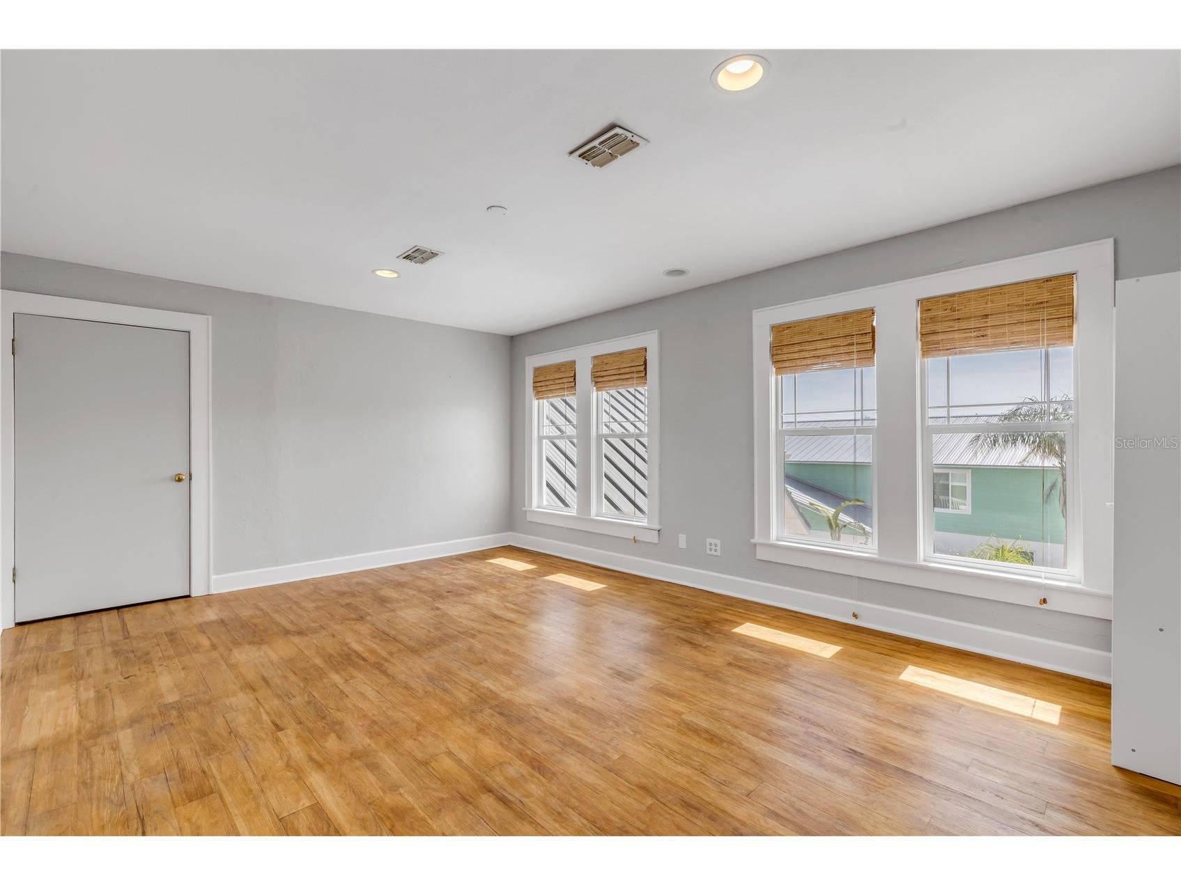 315 Due East Street New Smyrna Beach FL 32169 NS1088594 image63
