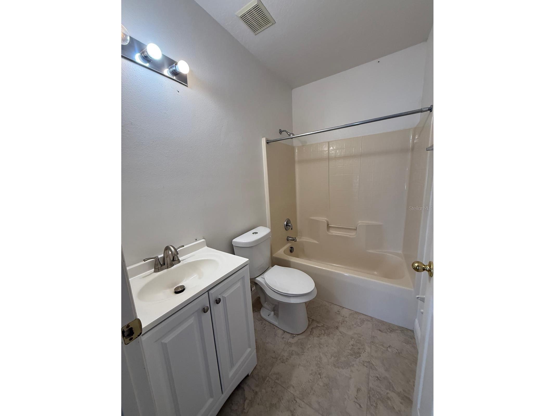 315 Edgewood Court Kissimmee FL 34759 L4958801 image11